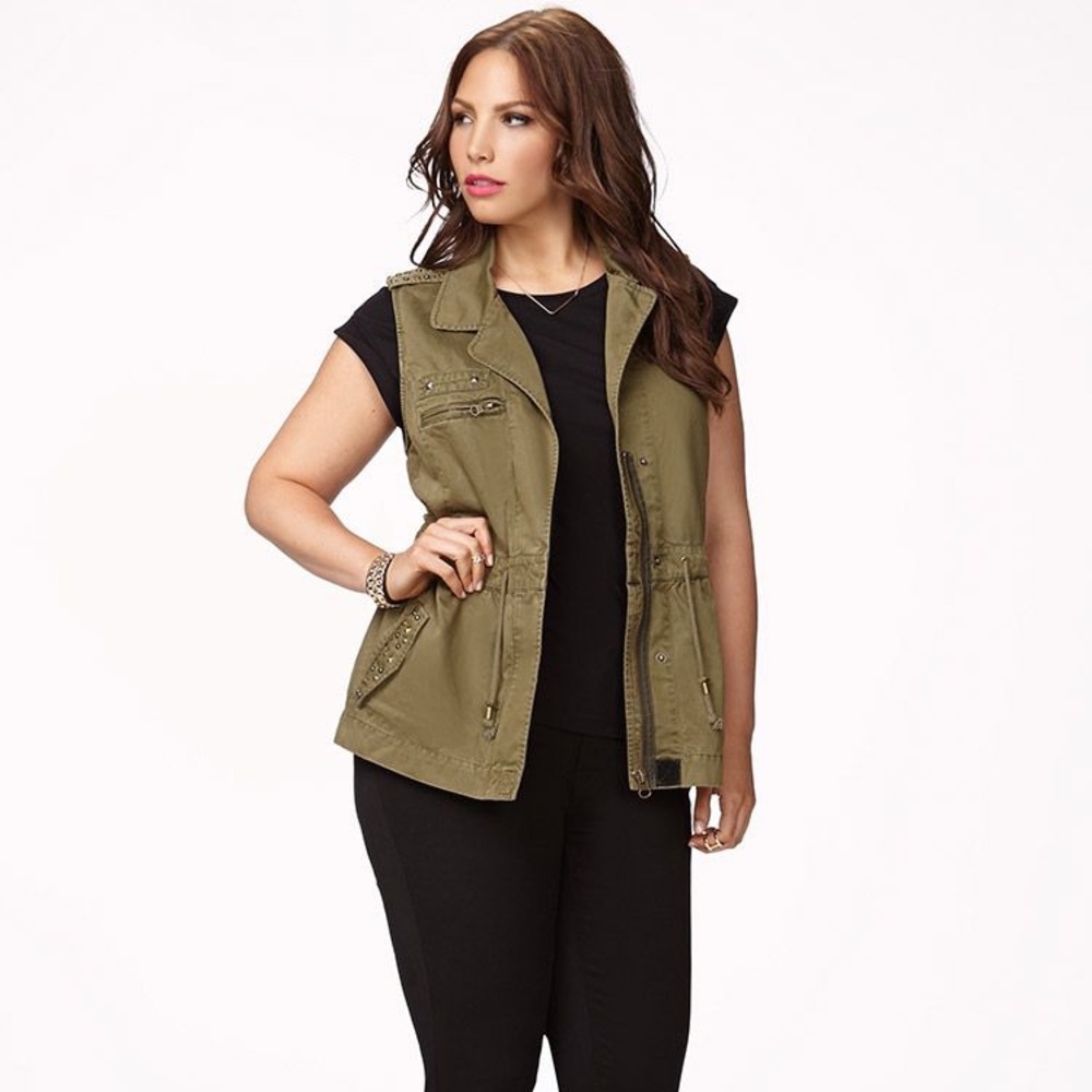 SOLD Sleeveless Cargo Jacket